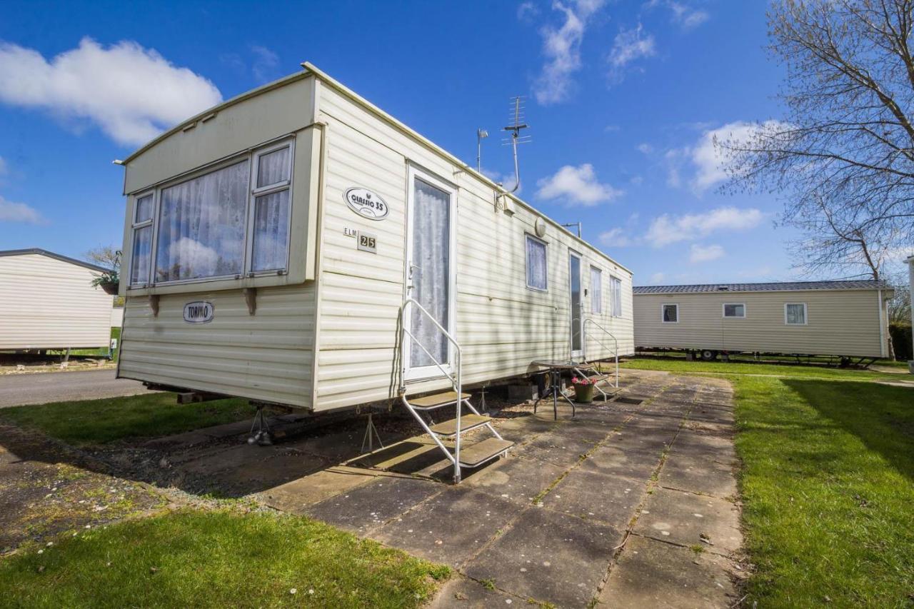 Great 8 Berth Caravan For Hire At Southview Holiday Park In Skegness Ref 33025E Exterior photo